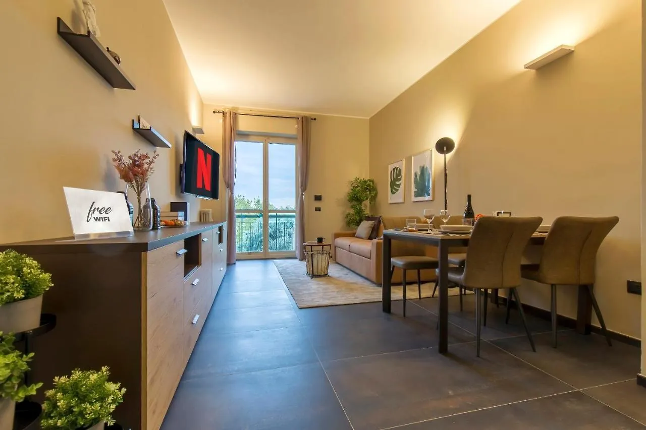 Modern & Bright 2 Bedroom Flat 50M From M4 Stop Mailand