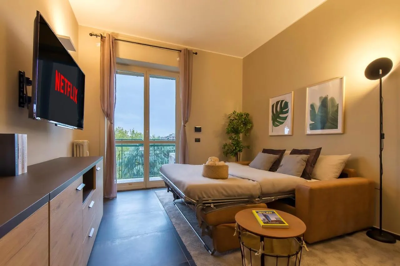 Modern & Bright 2 Bedroom Flat 50M From M4 Stop Mailand 0*,  Italien