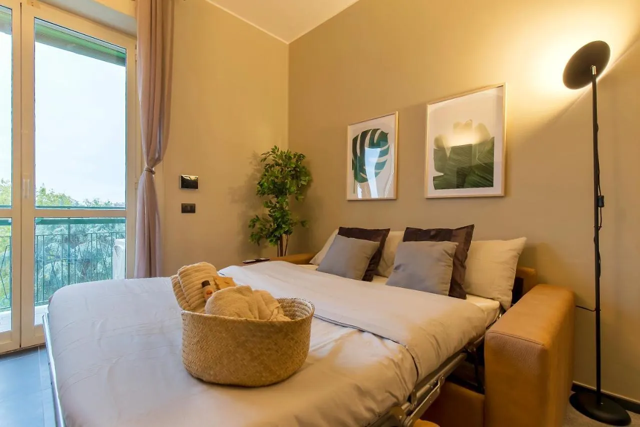 Modern & Bright 2 Bedroom Flat 50M From M4 Stop Mailand 0*,  Italien